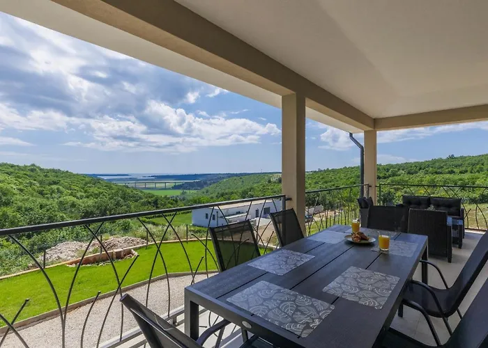 Bella By Interhome 브르토니글라